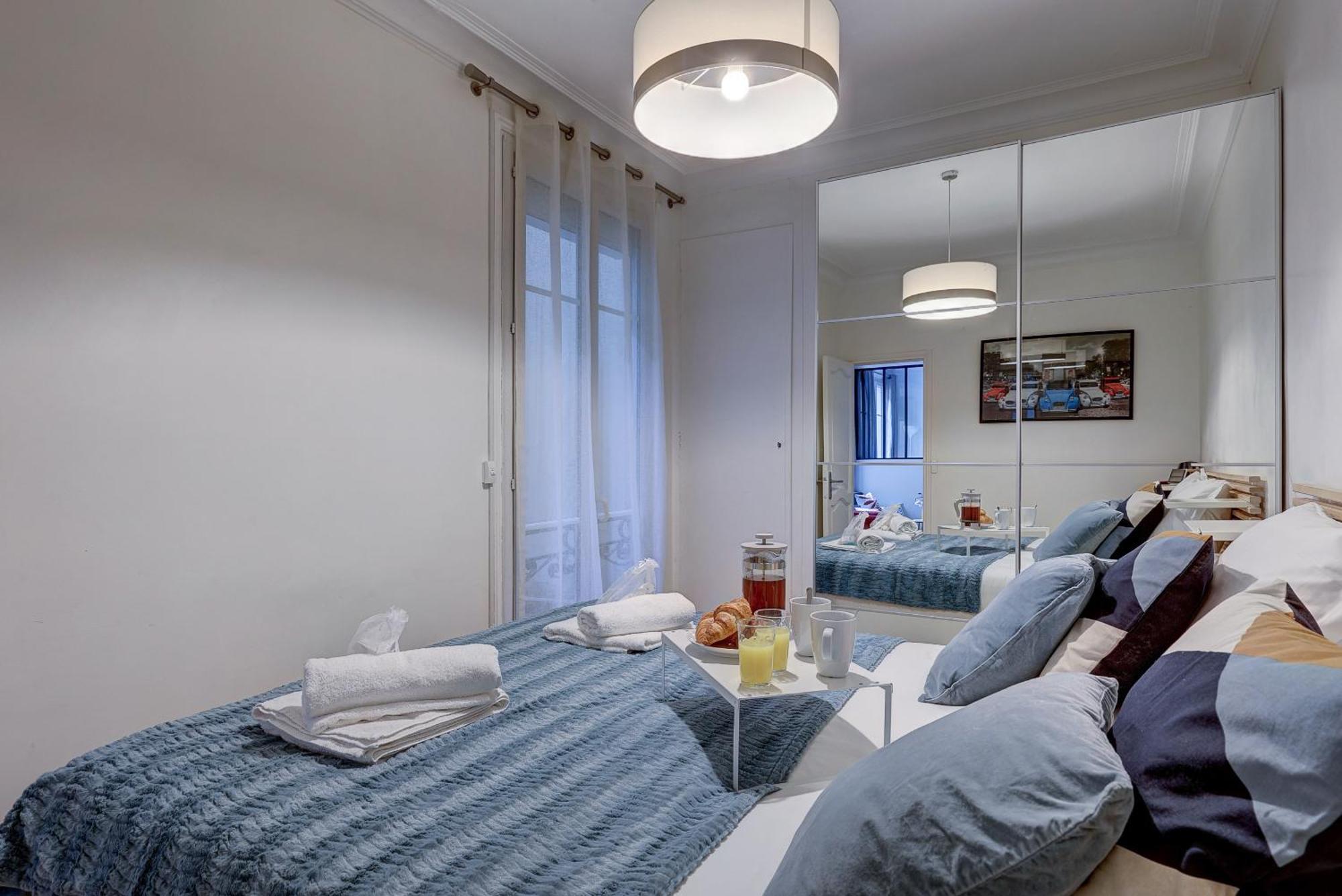 Appartement Elegante Haussmannienne Au Prestige Parisien Parijs